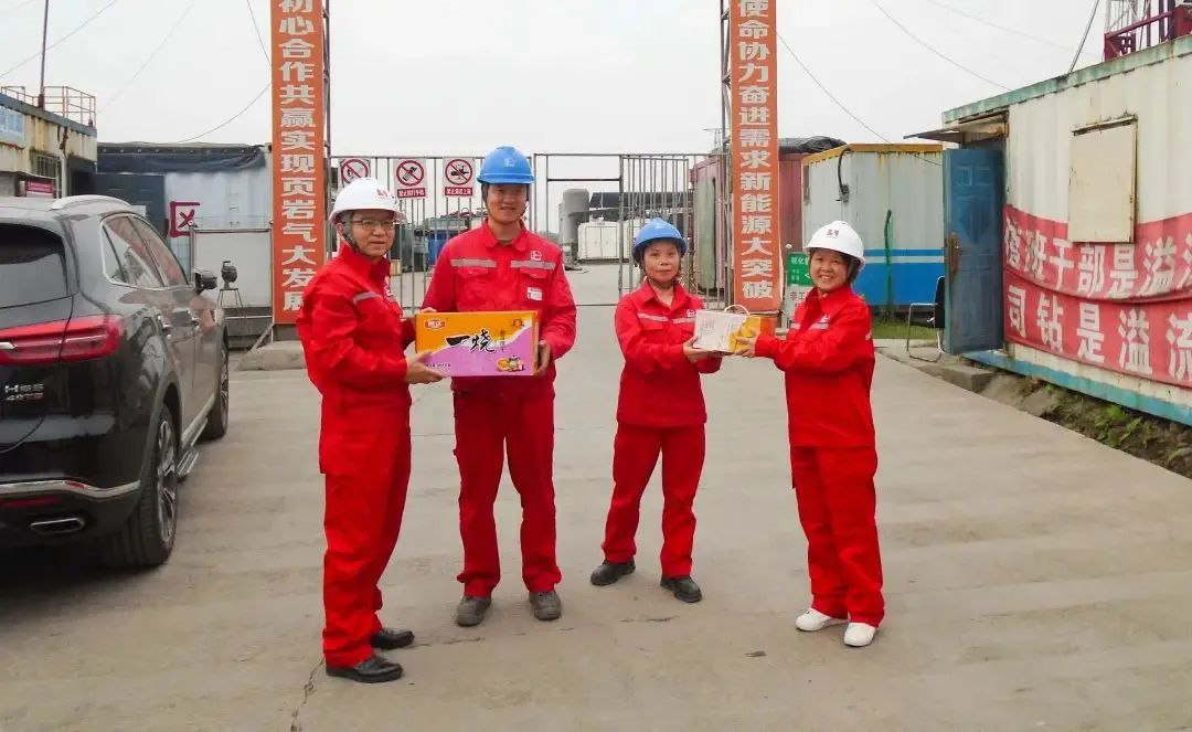 情系员工到一线，传递关切暖人心(图1)