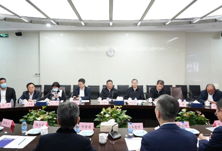 中石化高级副总裁刘宏斌一行益临CQ9参观调查(图1)